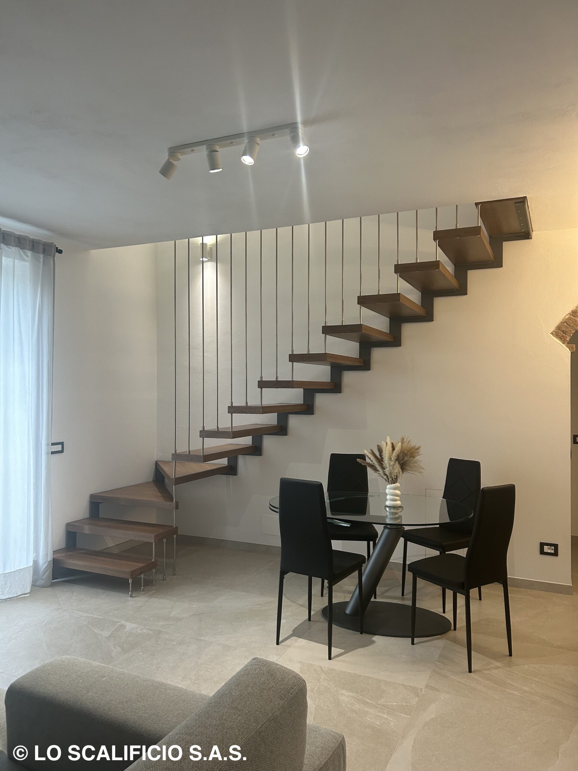 Scala a giorno